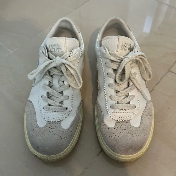 Veja Volley Sneakers - Picture 9 of 9